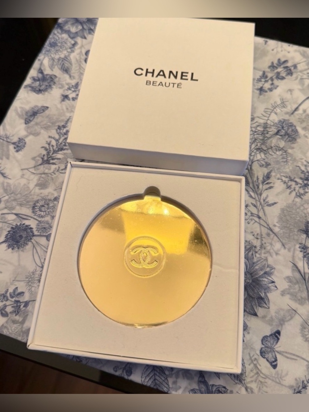 CHANEL GWP Gold double  Circular Compact Case NIB